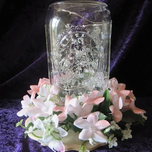 Mason Jar Herzstück - Rosa Blumenherzstück - LED-Lichter und Kristalle - perfekter Herzstück für Landhochzeit