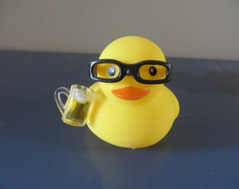 Beer Drinking Rubber Duck: Gag Gift Party Favor