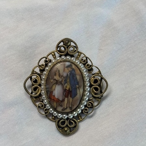 Vintage Brosche im viktorianischen Stil