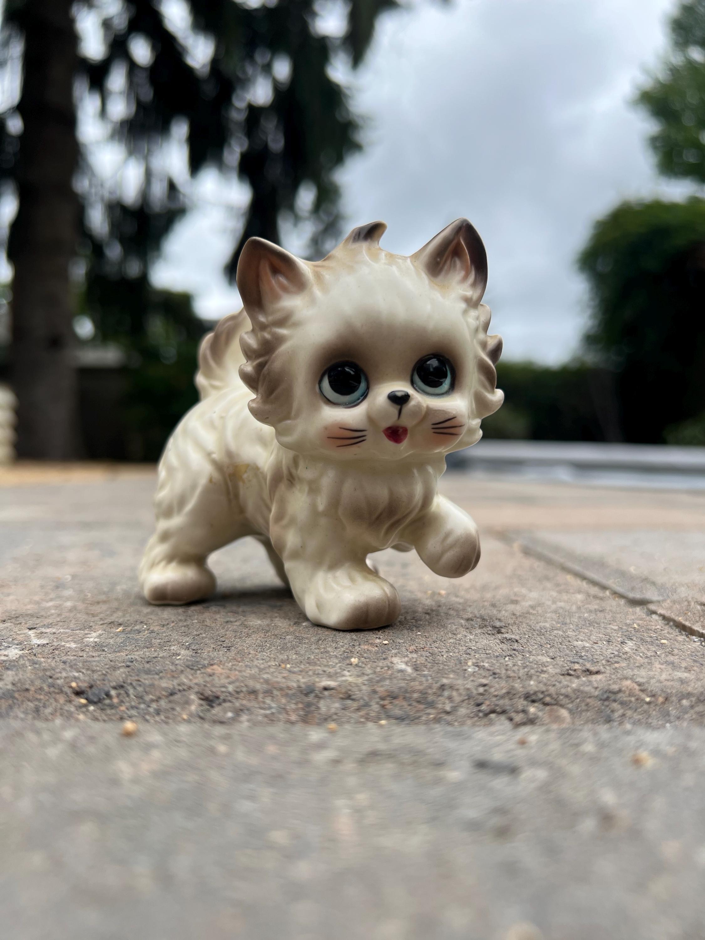 Josef Originals Persian Kitten Figurine, Fluffy White Cat, Mid
