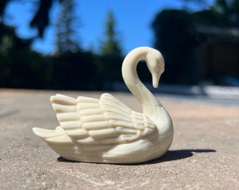 Lenox 3 Inch Swan Porcelain Ivory Place Card Holder/Cake Topper