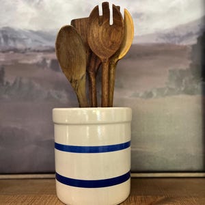 Jarra de gres vintage RRP Co Roseville Ohio / Tarro alto Robinson Ransbottom / Cerámica de rayas azules / Soporte para utensilios de cocina de estilo rústico