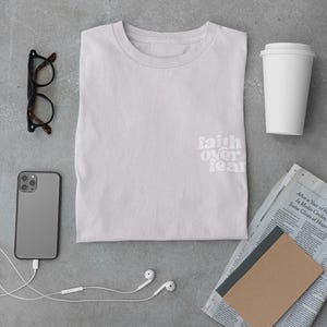 Casual Oversized Tee for Everyday Comfort, Unisex Graphic T-Shirt, Relaxed Fit Top for Men, Streetwear Style, Great for Daily Wear