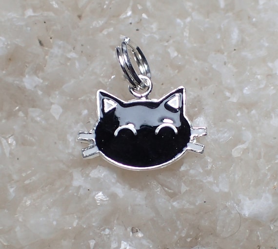 Sterling silver cat with whiskers charm 925