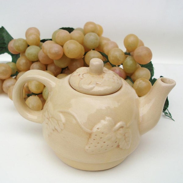 Vintage Single Serve Teapot Yellow Ceramic Tea Pot Vintage Decorative Teapot Fruit Decor