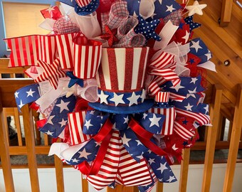 Patriotic Wreath! Happy Birthday, USA! Uncle Sam top hat