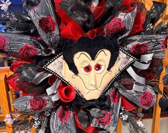 Let Count Dracula greet your Trick or Treators.