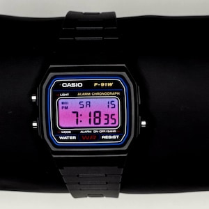 Benutzerdefinierte Casio F91W Sonnenaufgang Display Mod Uhr | Schwarze Digital Retro Uhr | Farbe Bildschirm Casio | Einzigartige Geschenkidee | 90er Jahre Design Uhr