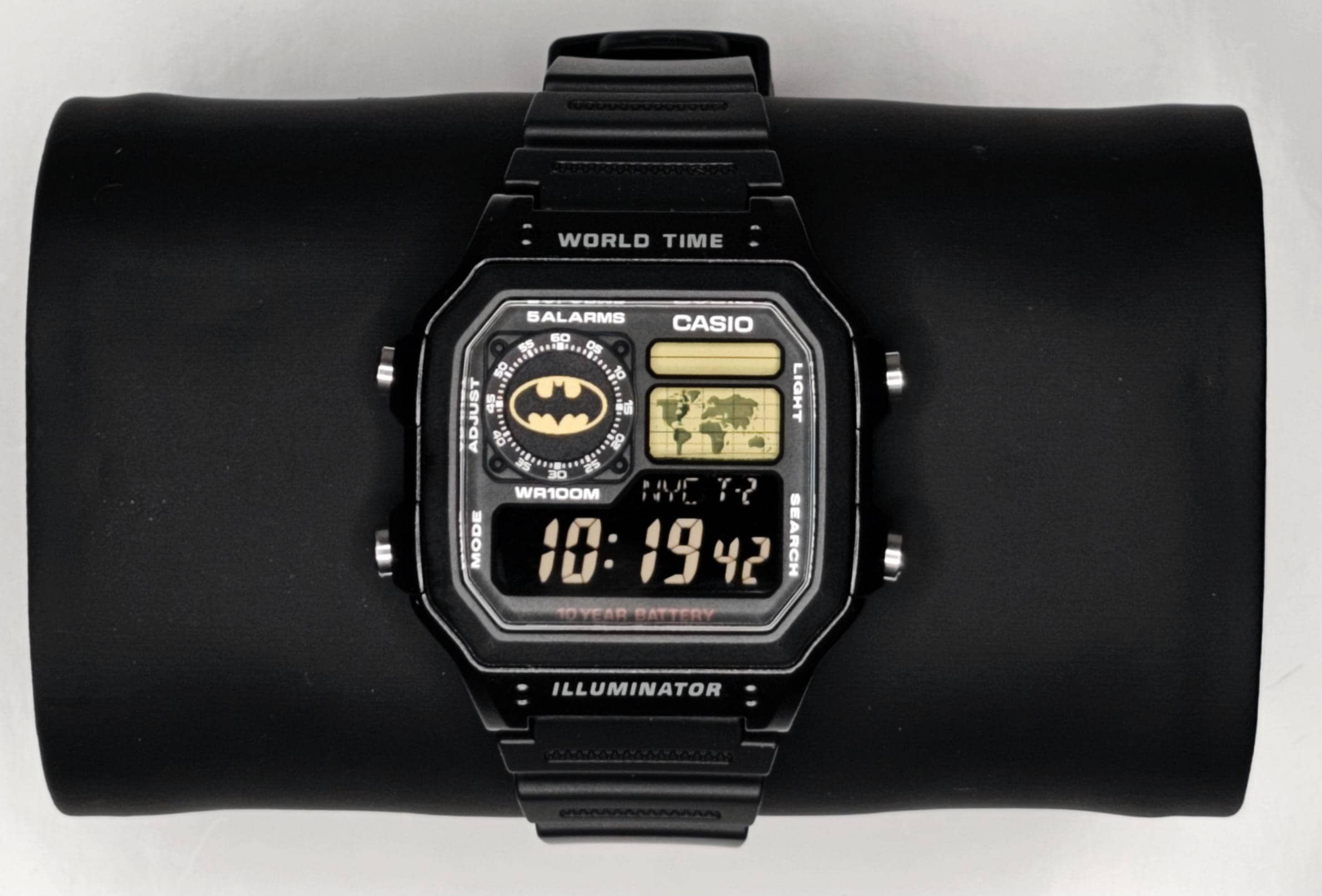 時計 Casio AE1200Custom ALL BLACK Custom Casio AE1200 Watch: Batman-inspired Yellow/black Screen Mod