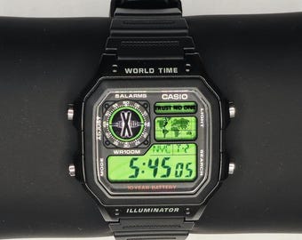 Orologio Casio AE1200 X-Files Mod personalizzato – Filtro schermo verde / AE1200WH Ora mondiale / Royale Mod / Orologio digitale retrò / Regalo fantascientifico