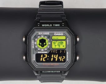 Orologio Casio AE1200 "Helldivers" personalizzato - Filtro giallo / Orologio retrò a tema / Regalo personalizzato per giocatori / Essenziale / Schermo negativo