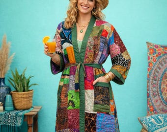 Chaqueta kimono Kantha hecha a mano: patchwork de seda y algodón, abrigo estilo boho para festivales.