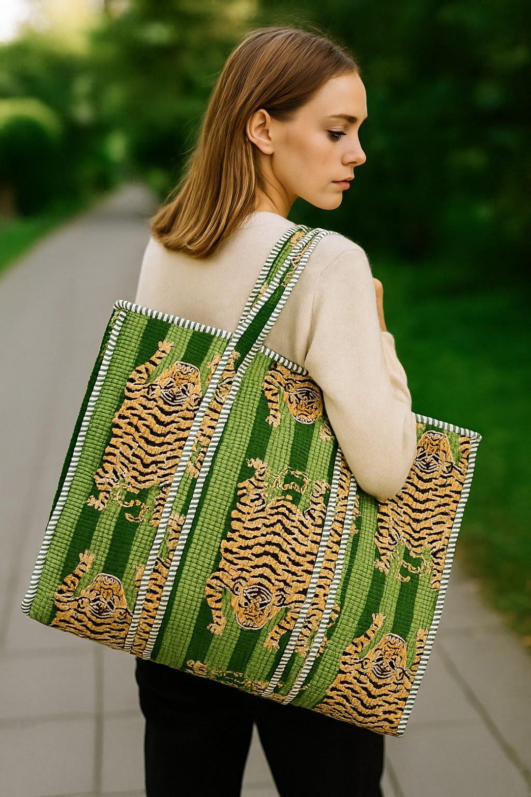 Sac Fourre-tout Matelassé Avon Classic Ivoire - Grand Format - Neuf