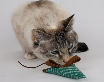 Mouse Shaped Catnip Cat Toy in Assorted Colors