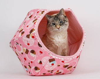 Pink Cupcake Cat Ball - Kawaii Cat Cave - Washable Indoor Pet House
