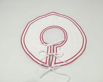 Gesteppter Rock mit Tannenbaum: Rundbogen-Stickerei, doppelter Rand (120-280 cm)