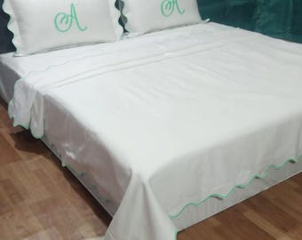 Personalisierte Monogramm ausgebogt Stickerei 400 Fadenzahl weiße Baumwollsatin Bettwäsche Set