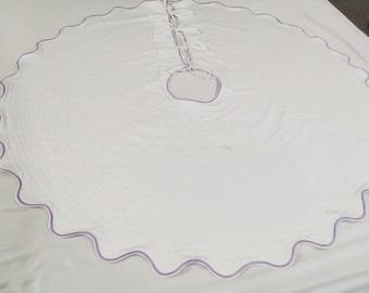 Ausgebogter Stickerei gesteppter Weihnachtsbaum-Rock Durchmesser von 48 "bis 116" Zoll.