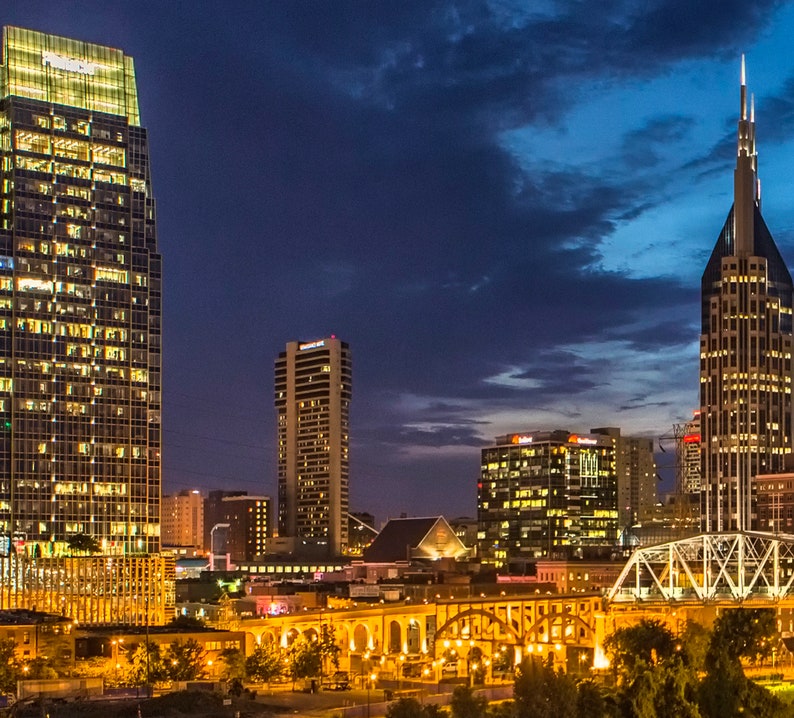 Nashville Skyline Canvas Large Nashville Tennessee Wall Art Etsy
