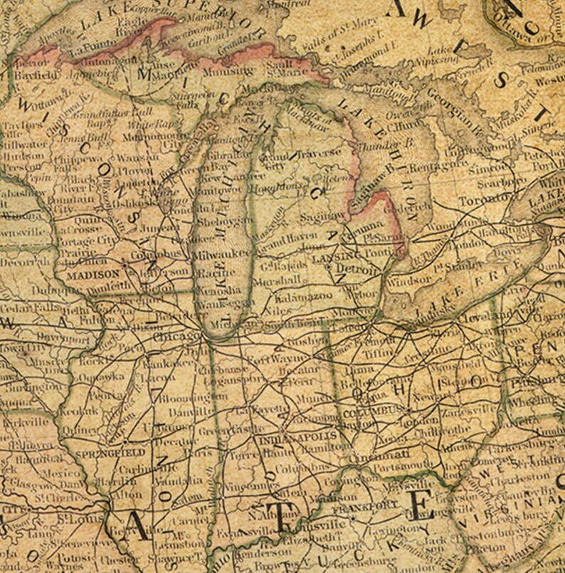Puede incluir: Un mapa antiguo de los Estados Unidos, que muestra los estados de Michigan, Wisconsin, Illinois, Indiana, Ohio, Pensilvania y Nueva York. El mapa est&aacute; dibujado con tinta marr&oacute;n sobre un fondo crema. El mapa muestra las principales ciudades, r&iacute;os y lagos.