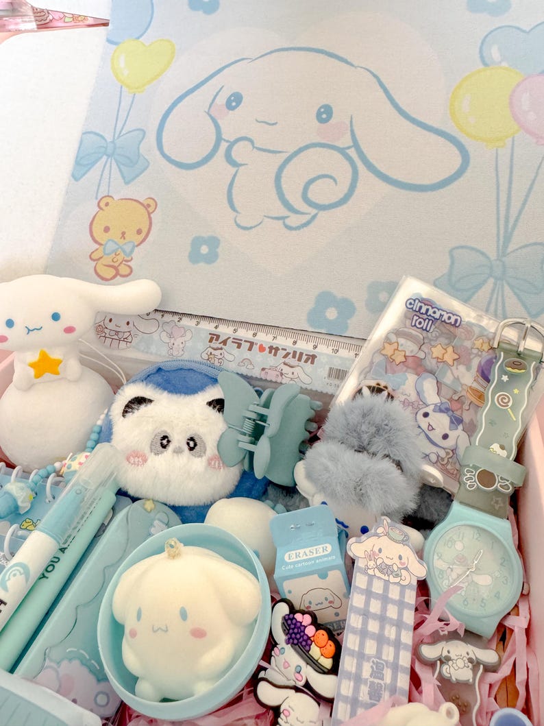Hello Kitty Sanrio mystery box Australia kawaii surprise scoop box with cute plush toys, keychains and stationery items