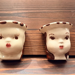 Vintage Keramik-Wandvasen mit Mädchengesicht (2er-Set), Mid-Century-Kitschkeramik, Retro-Damenkopfvasen, verspielte Dekoration