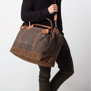 Bolsa de fin de semana personalizada para hombre, de lona encerada, para viaje nocturno, bolsa de mano bordada, regalo de graduación y jubilación
