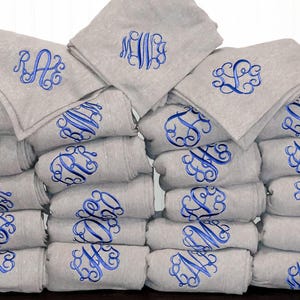 Personalized Stadium Blankets, Embroidered Sports Team Tailgate Large Throw optional Carry Strap, Monogram Cheer Dance Gifts for Teen Girls Bild 6
