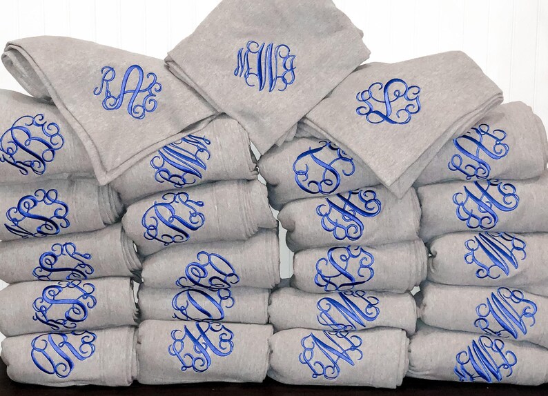 Personalized Stadium Blankets, Embroidered Sports Team Tailgate Large Throw optional Carry Strap, Monogram Cheer Dance Gifts for Teen Girls Bild 6