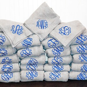 Personalized Stadium Blankets, Embroidered Sports Team Tailgate Large Throw optional Carry Strap, Monogram Cheer Dance Gifts for Teen Girls Bild 1