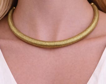 Collier ras de cou en laiton texturé – Collier tribal fait main | Bijoux tendance minimalistes audacieux pour femme