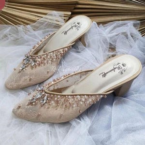 Pearl Lace Mules, Handmade Bridal Heels, Elegant Wedding Shoes, Beaded Mesh Slip-On Pumps, Low Block Heels, Evening Shoes, Wedding Heels
