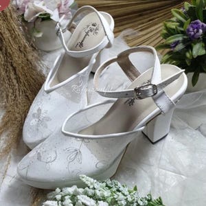 White Bridal Heels, Wedding Shoes, Closed Toe Chunky Heels for Bride, Evening Shoes, Bridesmaid Shoes, Bridal Sandals