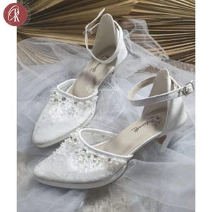 Ladies Bridal Shoes, White Lace Bridal Heels with Pearls, Wedding Shoes for Bride, Low Heel Ankle Strap Pumps, Bridesmaid Shoes
