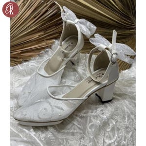 White Bridal Heels with Bow | Closed Toe Wedding Shoes | Elegant Lace Block Heels for Bride, Bride Shoes, Evening Shoes, Weeding Heels