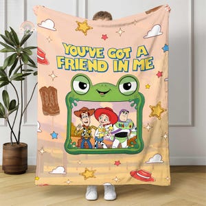 Manta de la película Toy Story 5, manta para adultos y niños con diseño de Jessie y Lilypad de Toy Story Land "Tienes un amigo en mí", regalo temático de PixarCloud imagen 3