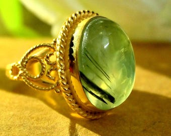 Green Prehnite Ring for Women – Oval Cabochon Gemstone – Handmade Gold Ring – Minimalist Statement Jewelry