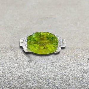 手作りラボペリドットリング、925スターリングシルバー、オーバルカット