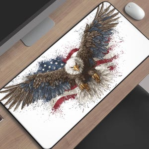 Vintage Bald Eagle Desk Mat, Classic USA Flag Mouse Pad, American Freedom Art, Patriotic Office Accessory, Gift For Veterans Or Him 0045