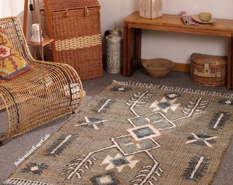 Handwoven Cotton Jute Rug: Bohemian Nordic Style with Tassels