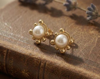 Vintage Gold Pearl Stud Earrings, Floral Freshwater Pearl Earrings, Classic Bridal Wedding Jewelry, Gift for Her