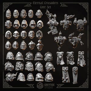 Può includere: Una collezione di parti in miniatura in resina grigia etichettata Eternal Crusaders Core Set di Greytide Studio. Il set include vari design di elmi, spallacci con motivi a teschio e croce, zaini decorati con fiamme e stendardi appesi.