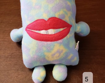 Monsters 1 - plush- assorted