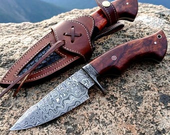 Handgefertigtes Bowiemesser aus Damaststahl mit Lederscheide - Outdoor, Camping, Überlebenswerkzeug, personalisiertes Geschenk für ihn, Geschenk für Männer