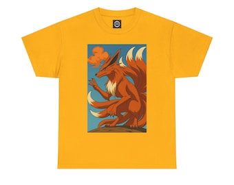 Könnte beinhalten: Senfgelbes T-Shirt mit einer lebendigen Illustration eines neunschwänzigen Fuchses. Das Kunstwerk zeigt den Fuchs in Orange- und Weißtönen vor einem blauen Himmel und orangefarbenen Wolken. Das T-Shirt hat einen klassischen Rundhalsausschnitt.