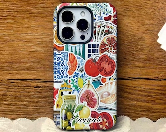 Capa de celular personalizada com tema de verão italiano, estética "Garota Tomate", para iPhone 16, 15, 14 Pro Max, com nome personalizado, mediterrâneo, limão e azeitona.