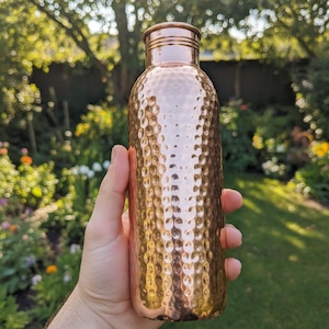 Kupferflasche – Ayurveda 100 % Rein, Gehammerte Flasche und Glas