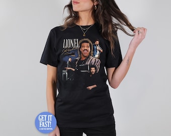 Lionel Richie Homage Top Funny 90's Hello Is It Me You're Looking For T-Shirt Tee