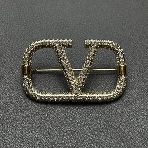 Valentino brooches - Etsy 日本