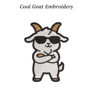 Op de afbeelding: Geborduurde patch met een coole geit met een zonnebril en gekruiste armen. De geit is wit met zwarte contouren en bruine hoorns en hoeven. De tekst "Cool Goat Embroidery" staat erboven.